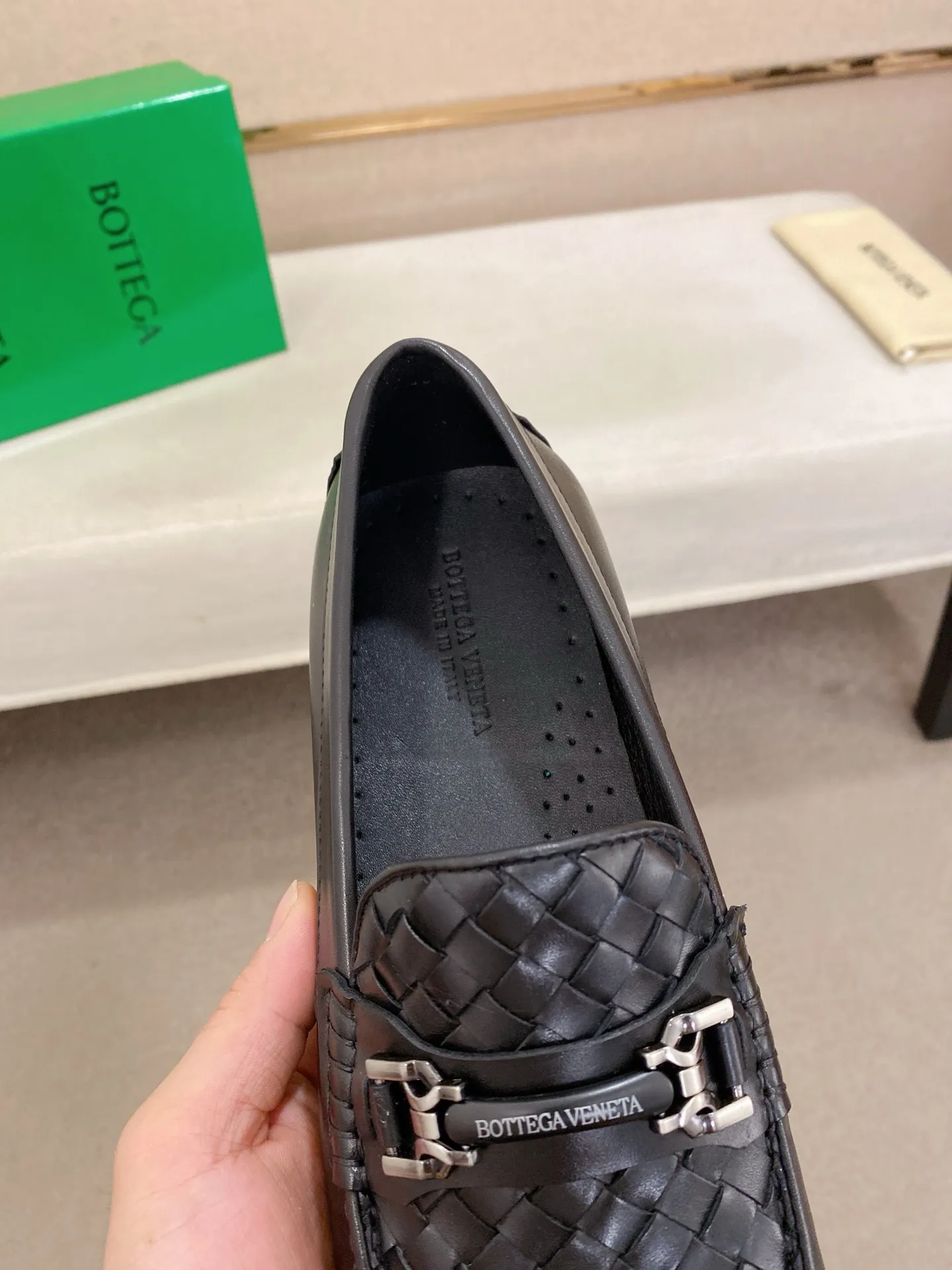 Men's shoes 💰 400💰 (Niu Li + Niu Pad) [BV] latest hot style‼ ️Casual men's shoes, uppers imported first-layer cowhide ➕Full imported cowhide lining✔️Exquisite workmanship, excellent foot feel, special rubber soles✔️, cool and fashionable, the latest fashion, fashionable outsole, hurry up. Code number: 38-44 (can be customized to 37.45, non-refundable)